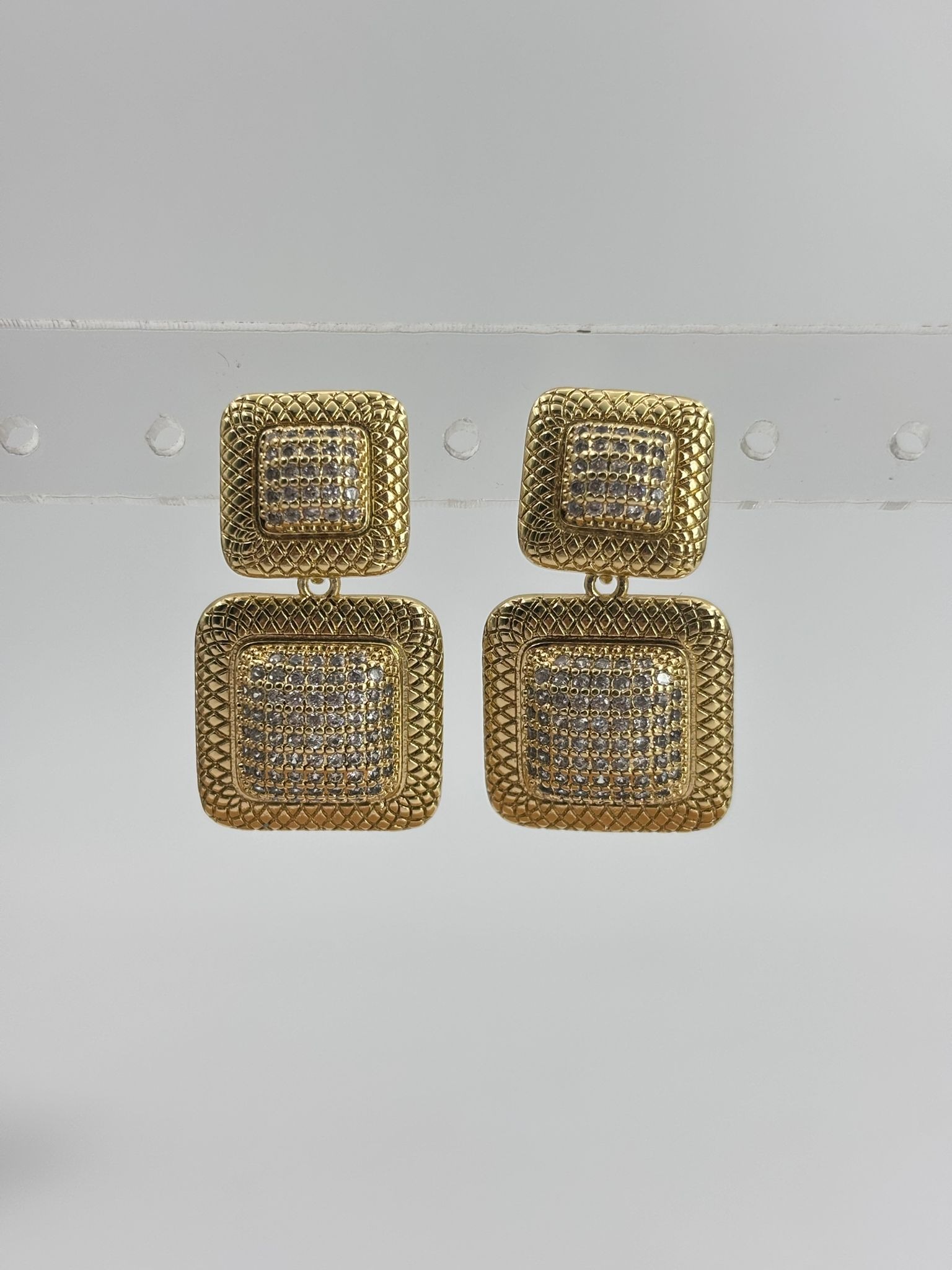 Kare Form Küpe | Gold Taş Dokulu